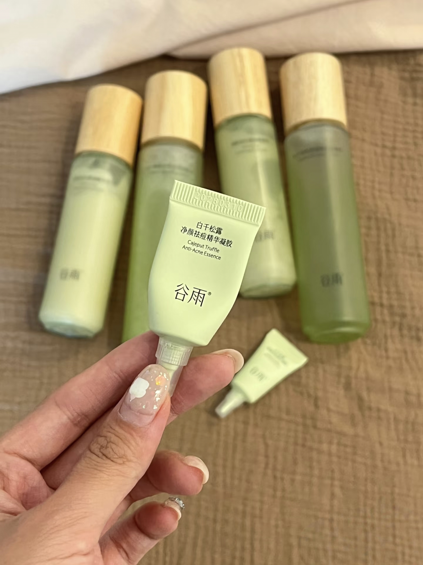  长白红参蜗牛赋活霜